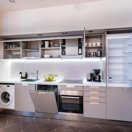 Old Riga Two Bedroom Apartment With 2 Bathrooms Extérieur photo