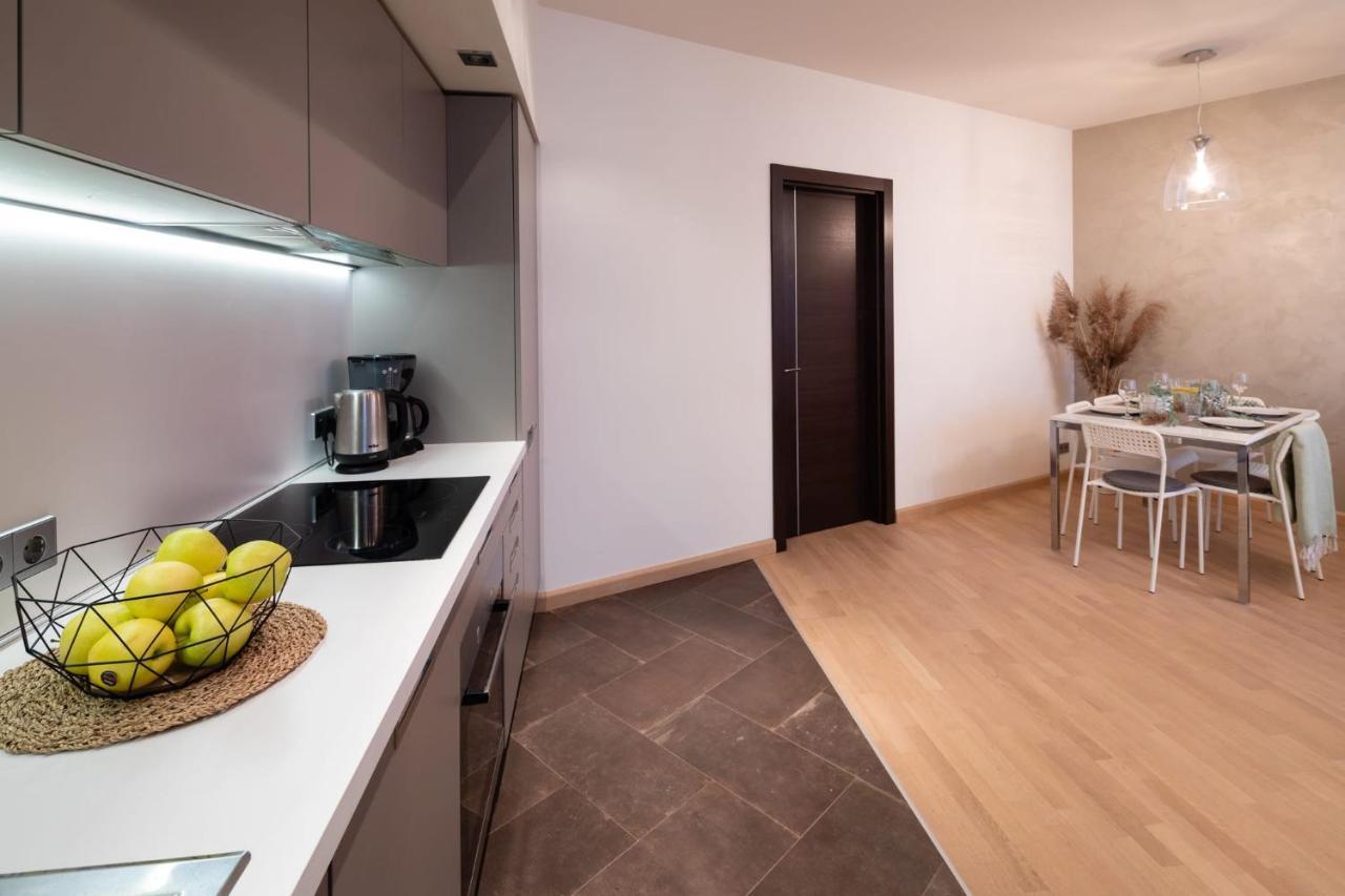 Old Riga Two Bedroom Apartment With 2 Bathrooms Extérieur photo
