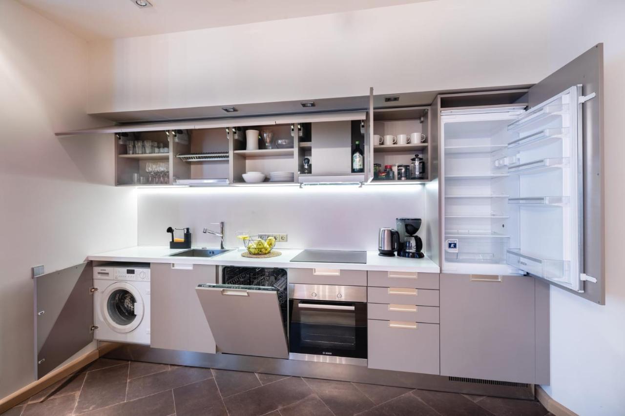 Old Riga Two Bedroom Apartment With 2 Bathrooms Extérieur photo